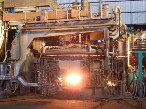 ?電弧爐冶煉過程觸斷電極故障的處理案例